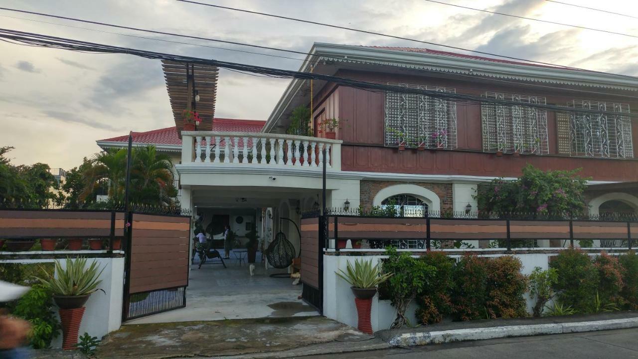 Casa Familya Hotel Batac Exterior photo